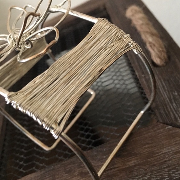 Sterling silver Wire Flower Cuff bracelet - Picture 3 of 5